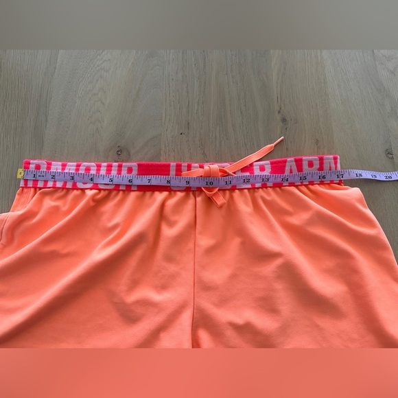 Under Armour women’s loose fit orange & pink athletic shorts large - Picture 5 of 8